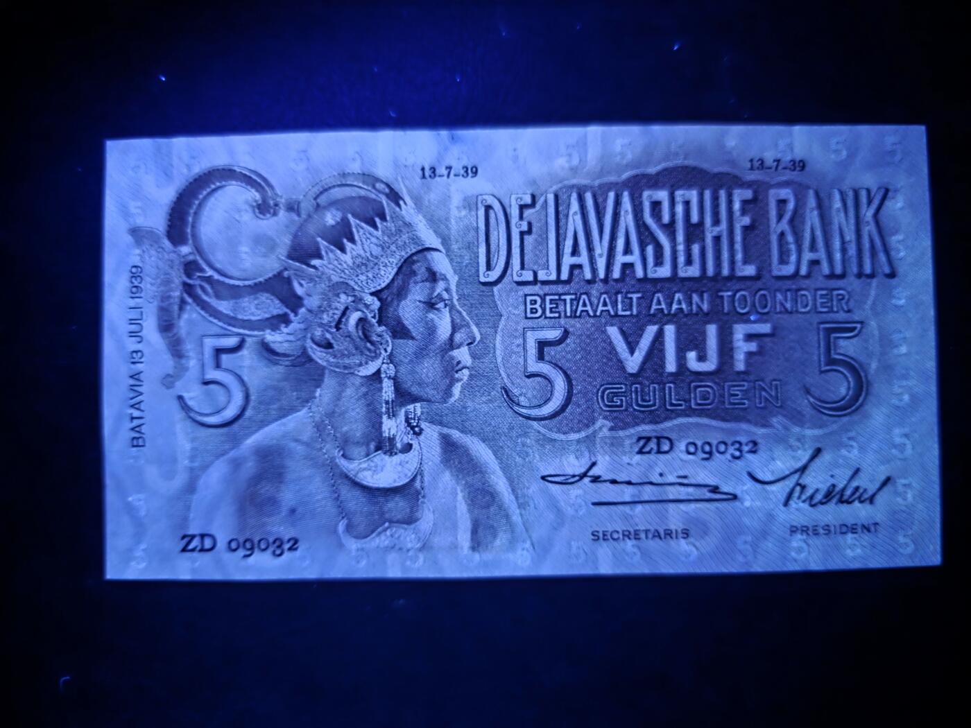 叁拾收藏第31期 荷属印尼爪哇1939年5盾   UNC