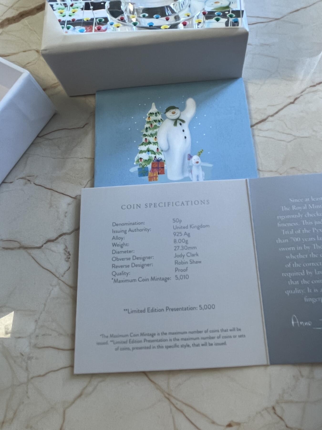 第173期拍卖【长期征集拍品】 英国2022年发行雪人与雪犬50便士彩色纪念银币NGC-PF70原盒证书，925银，发行5000枚