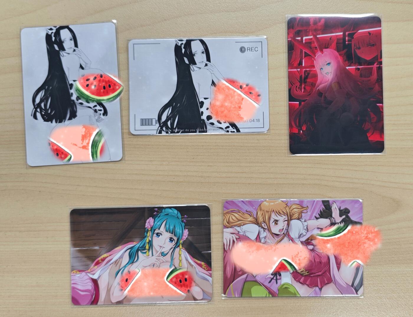 花开卡拍第37期（9月7号周日截拍，品控勿拍!!!拍品不寄存，运费5元，自制卡难免瑕疵，可能存在轻微撞角爆边等出厂瑕疵，品控介意勿拍！） 嘎嘎鸭卡牌艺术卡 acg女角 纱布闪 5张