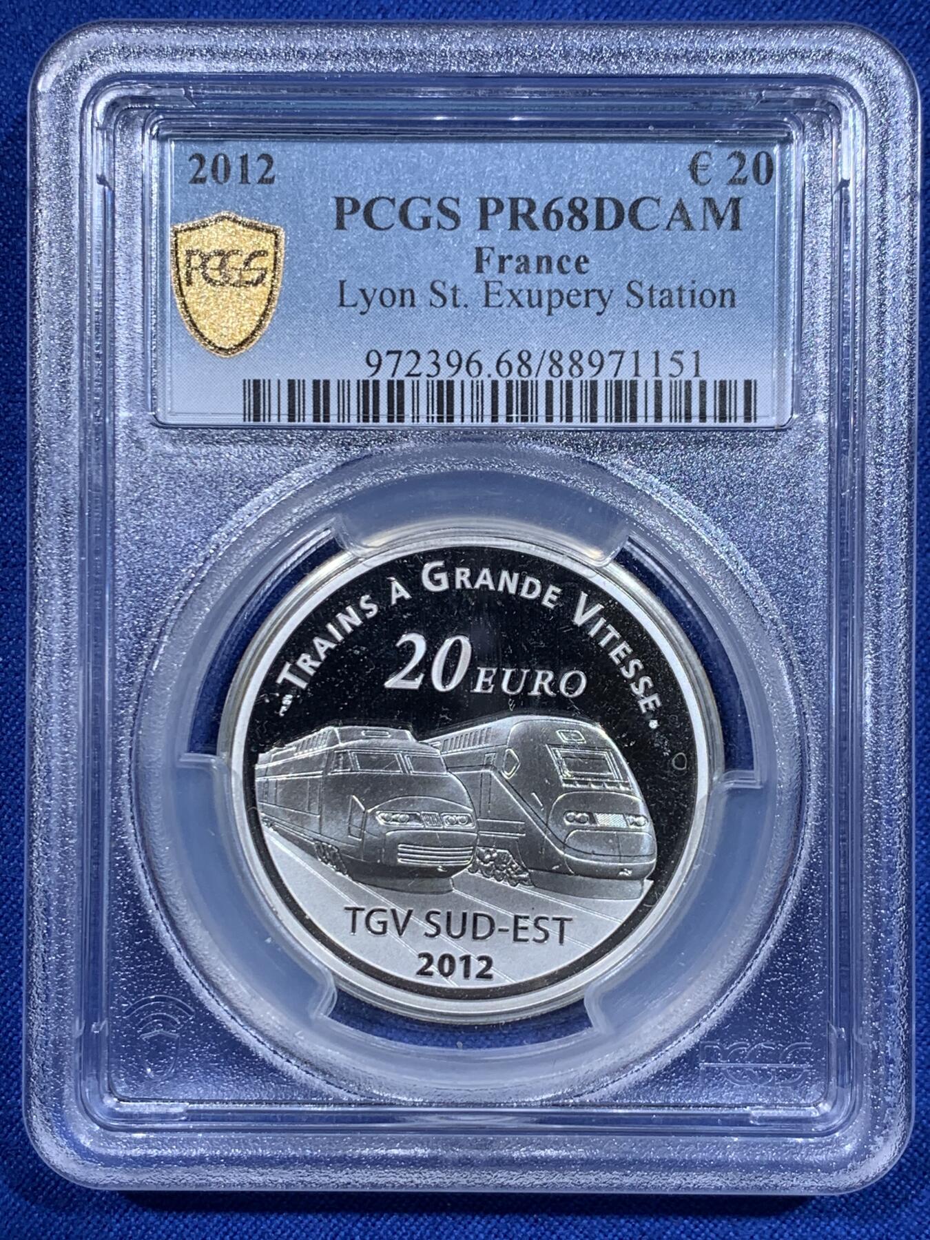 《竞宝斋》第416场 周日，周一，2场连拍 （全场包邮） PCGS PR68DCAM 法国2012年TVG高速列车里昂站20欧精制加厚银币 币型类似火车车轮很有意义 加厚盒子