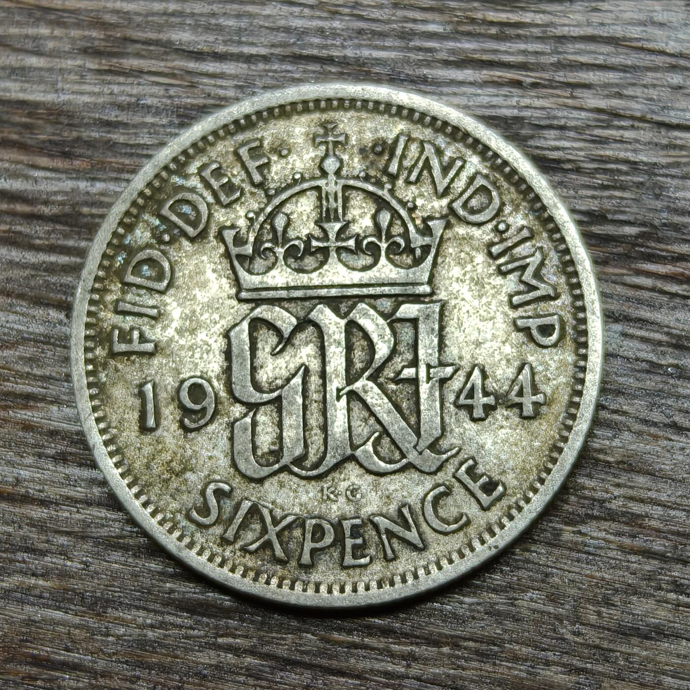 【铜匠收藏】★第130加场★精品币章场，200包邮，不满200.支付运费5元。《接受代拍 代送NGC评级》 英国 1944年 乔治6世头像 6便士 银币