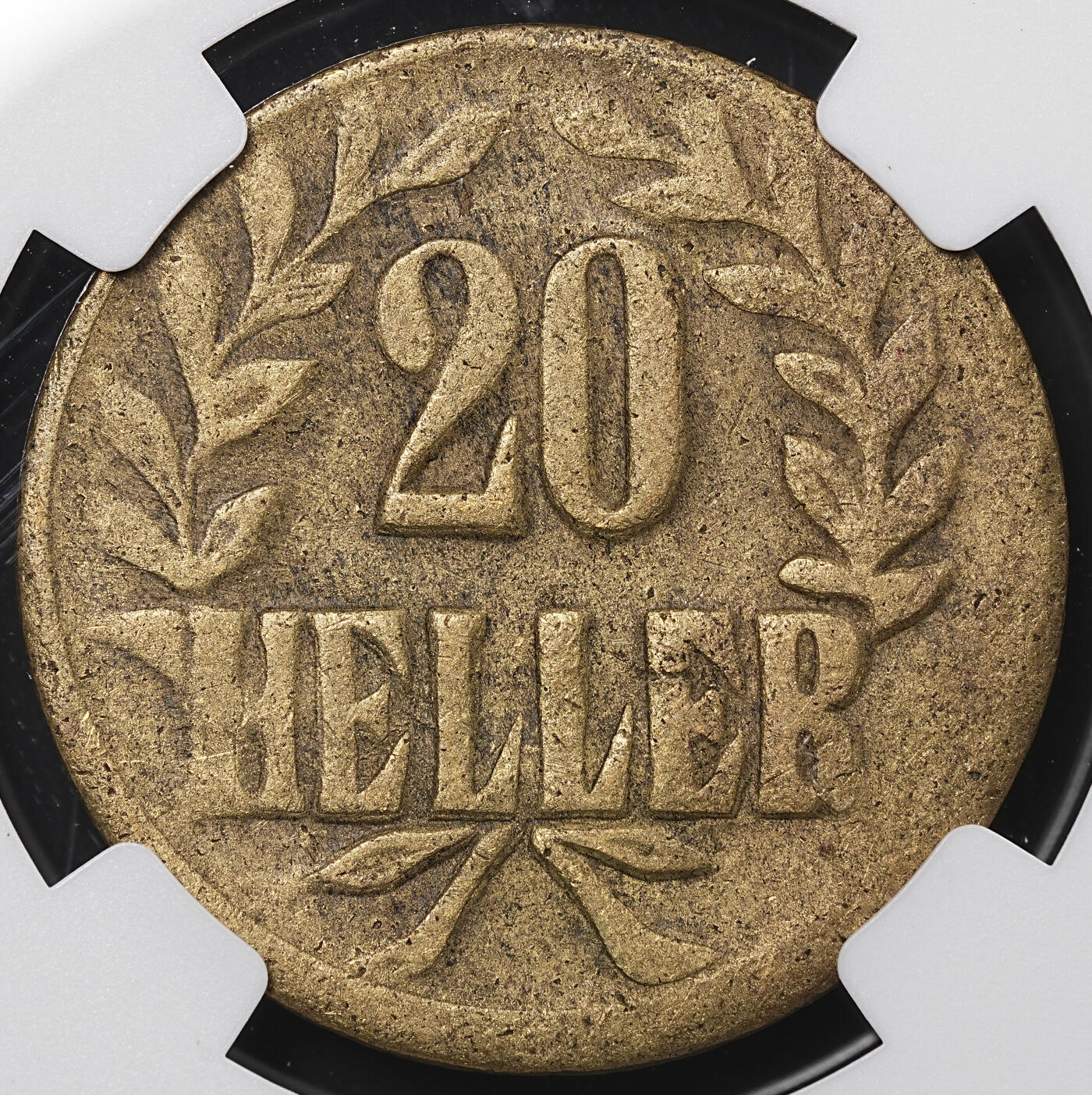 修遠堂世界钱币第八十三期 NGC评级 1916年德属东非20 HELLER铜币两枚 黄铜，红铜各一枚