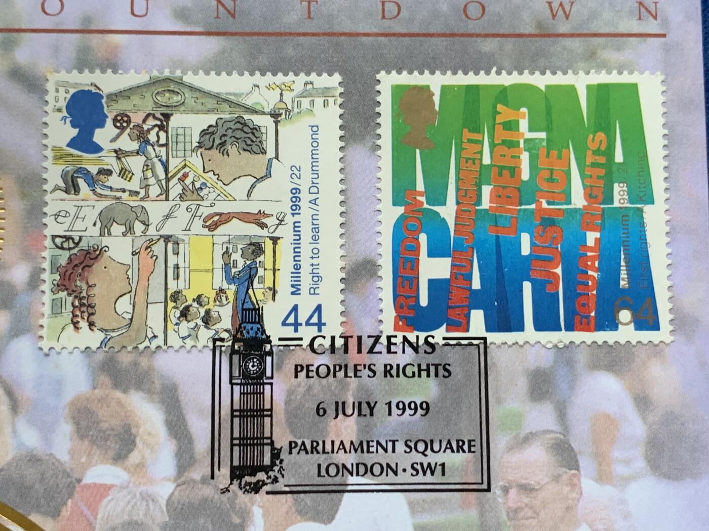 《竞宝斋》第416场 周日，周一，2场连拍 （全场包邮） 英国1999年千禧倒计时系列公民权力主题限量纪念邮币封。争取平等权力教育学习等一系列公民权力元素，镶嵌1995年利比里亚联合国五十周年和平纪念克朗币。