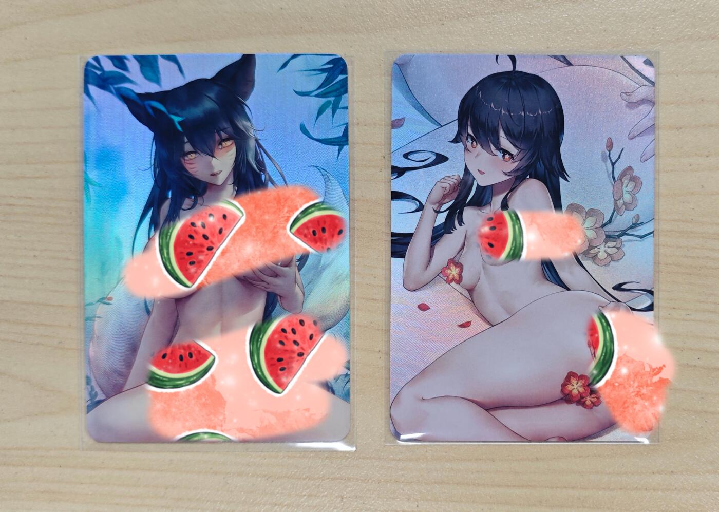 花开卡拍第37期（9月7号周日截拍，品控勿拍!!!拍品不寄存，运费5元，自制卡难免瑕疵，可能存在轻微撞角爆边等出厂瑕疵，品控介意勿拍！） 老郑卡牌艺术卡 满赠原神、碧蓝 彩闪 2张