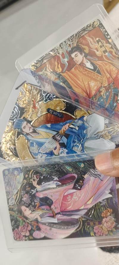 秋原瞳的小店第二十一期（持续收拍，一叶知秋，一夜知秋,妹卡专场） - 卡游三国七弹漆彩卡一套齐，实物非常好看，工艺拉满