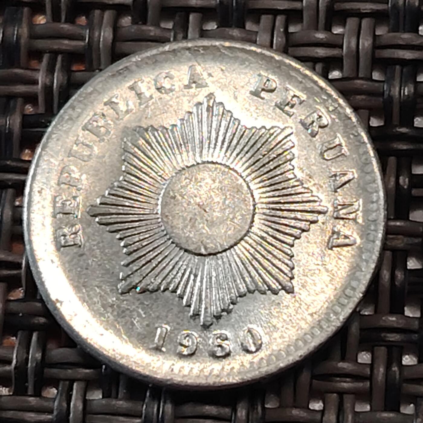 布加迪🐬～世界钱币(上海)🌾第 241 期 /  各国套币和散币 秘鲁🇵🇪 1960年 1分