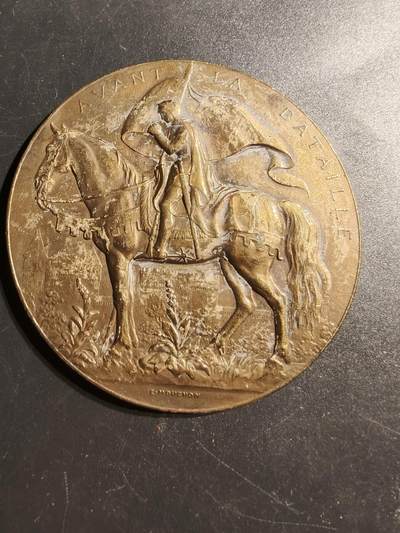 老王徽章第147期 - 法国骑马戎装贞德大铜章     直径76mm   重量144.8g