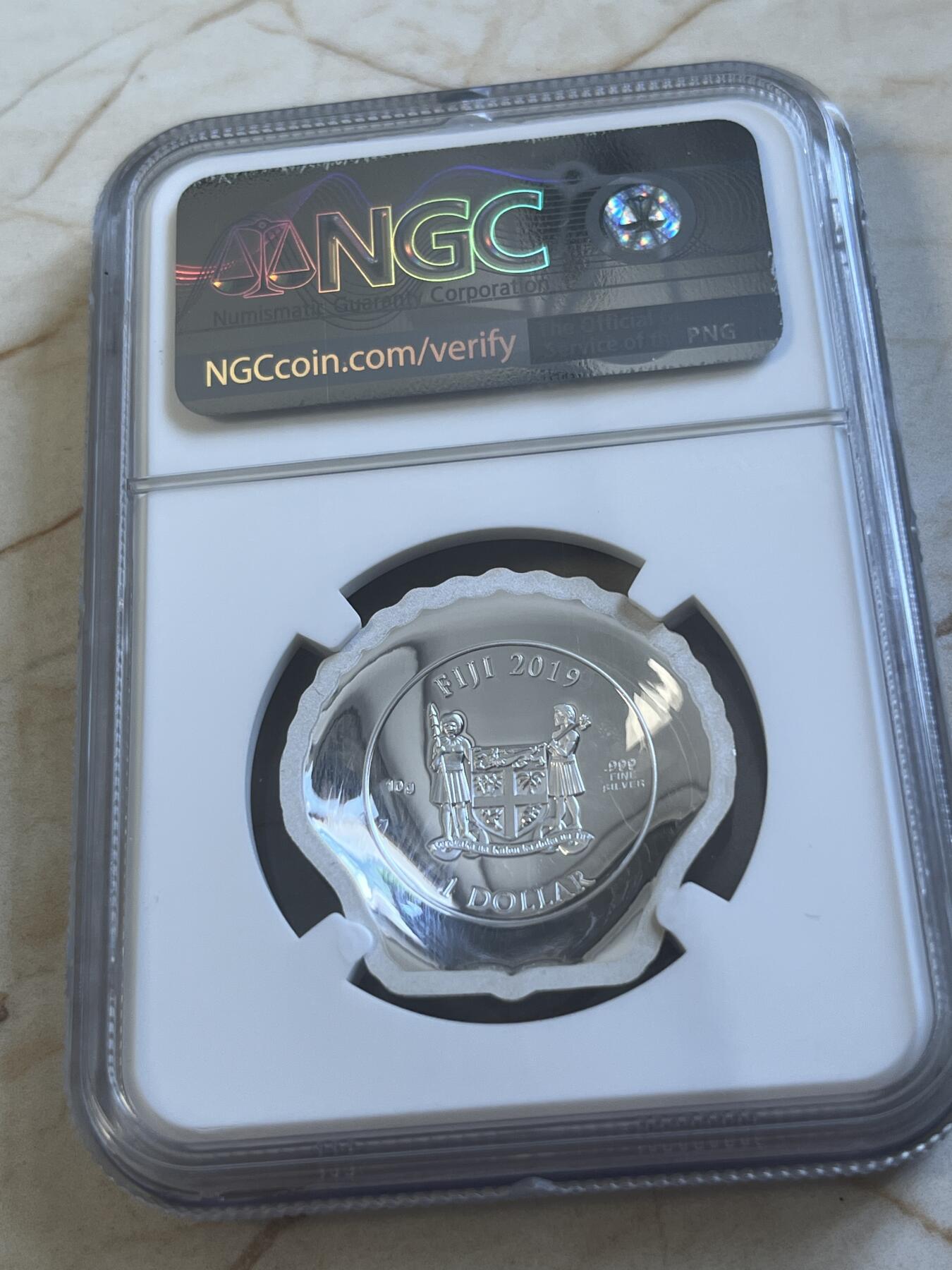 第173期拍卖【长期征集拍品】 斐济i2019年贝壳异形10克纪念银币NGC-PF70首原盒证书，10克，999银，发行10000枚