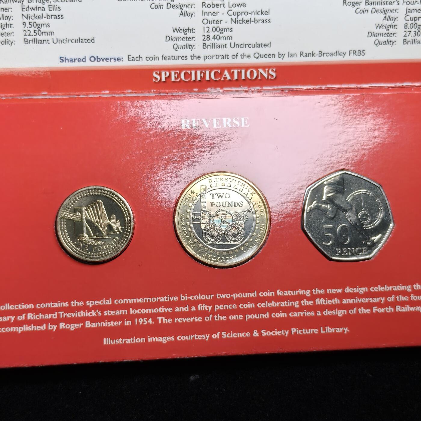 【铜匠收藏】★第125加场★精品币章场，200包邮，不满200.支付运费5元。《接受代拍 代送NGC评级》 英国2004年纪念币卡册，2磅蒸汽机车，1磅桥，50便士