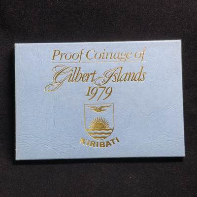 【铜匠收藏】★第125加场★精品币章场，200包邮，不满200.支付运费5元。《接受代拍 代送NGC评级》 - 基里巴斯 1979年 精制套币 原装proof 共7枚