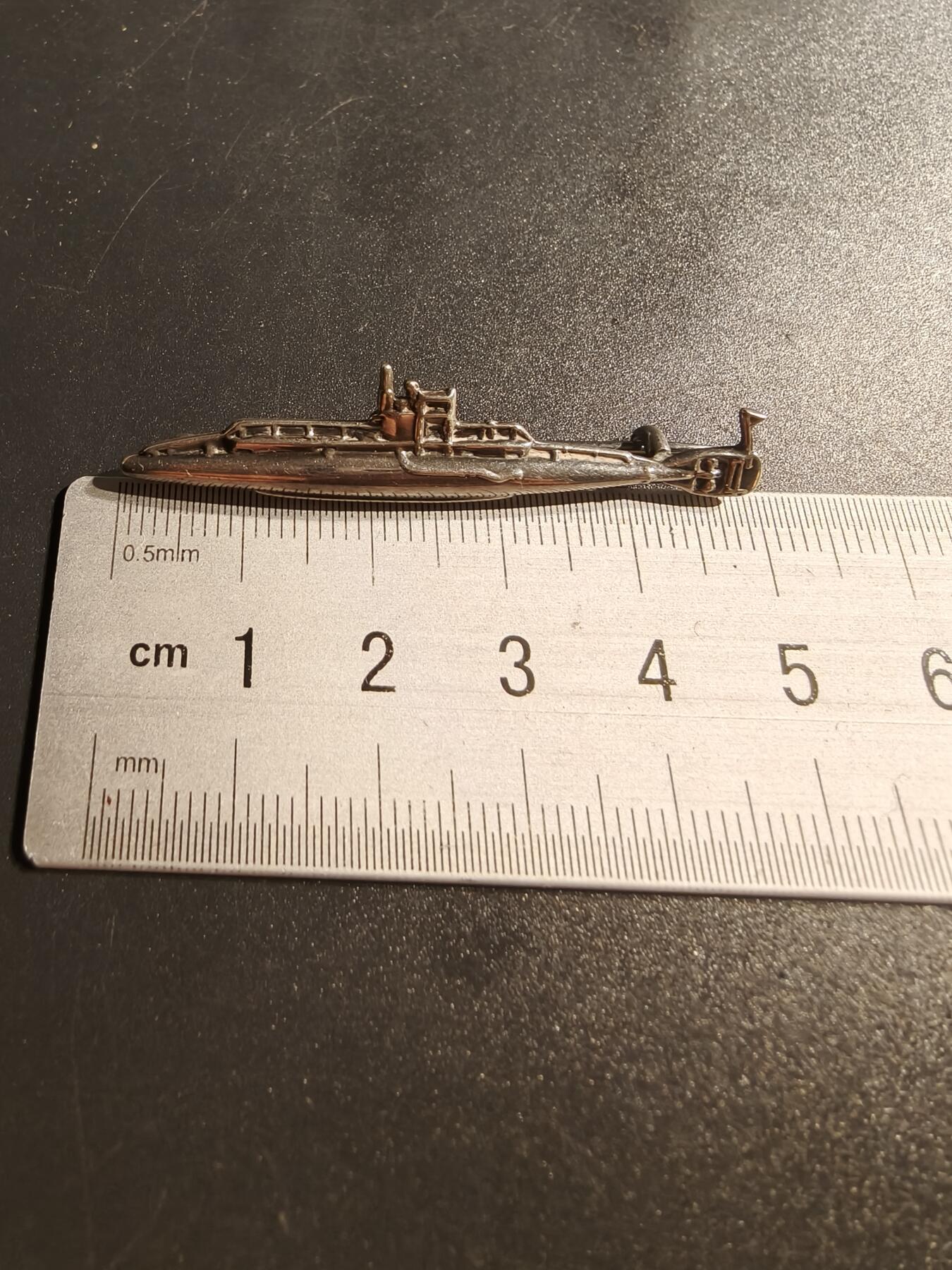 老王徽章第147期 英国皇家海军一战潜艇战证章    925银    直径50mm    稀少品种