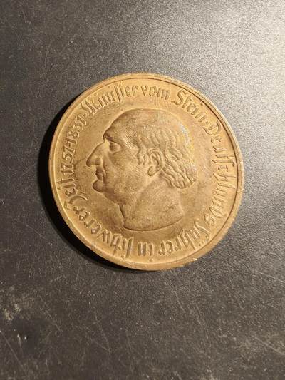 老王徽章第147期 - 魏玛共和国5千万镀金马克纪念章   直径45mm   重量32.2g