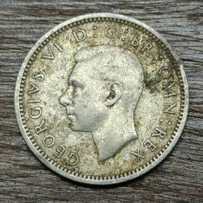 【铜匠收藏】★第130加场★精品币章场，200包邮，不满200.支付运费5元。《接受代拍 代送NGC评级》 - 英国 1944年 乔治6世头像 6便士 银币