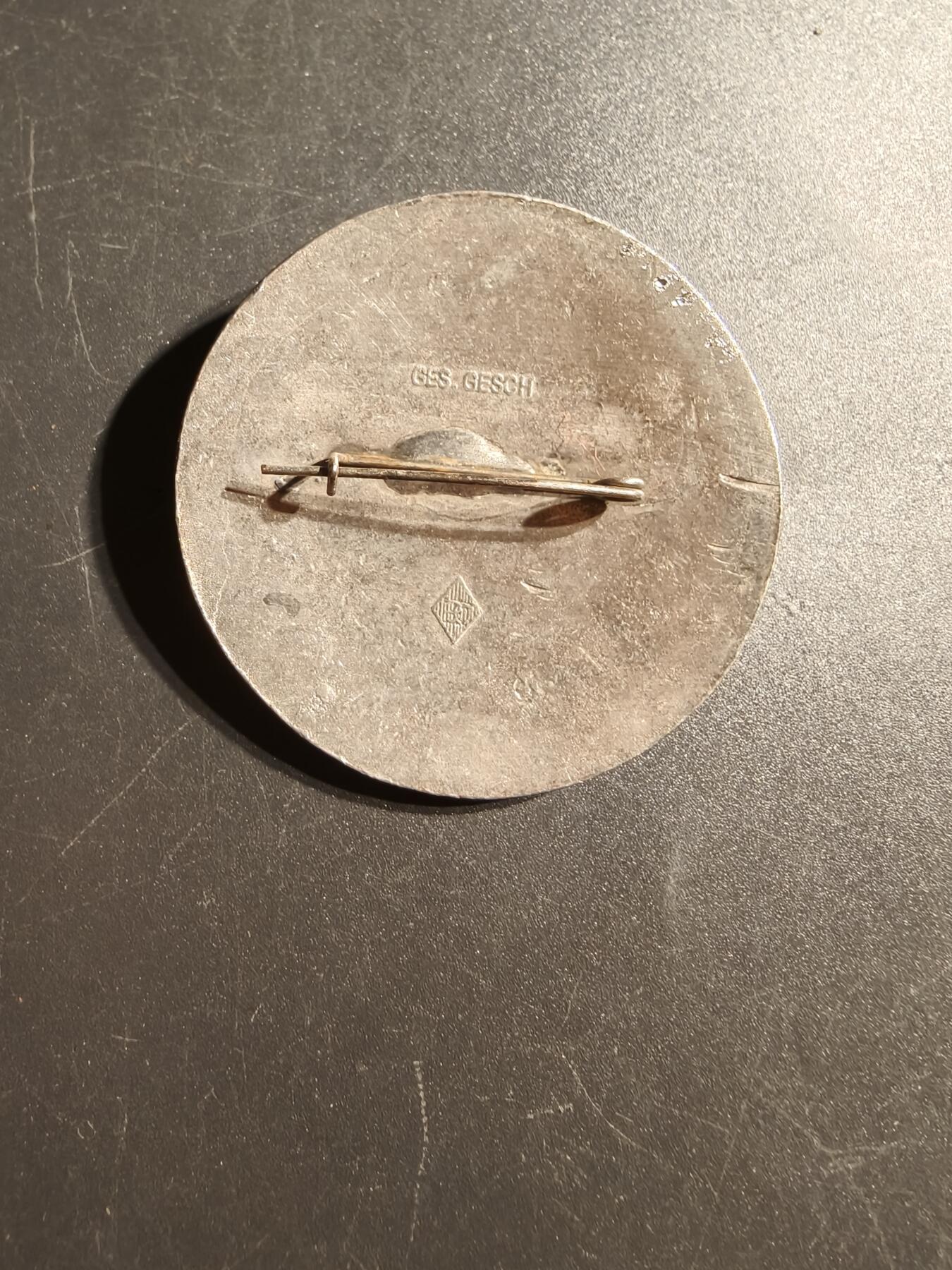 老王徽章第147期 德三1936柏林奥运会裁判员证章    直径50mm