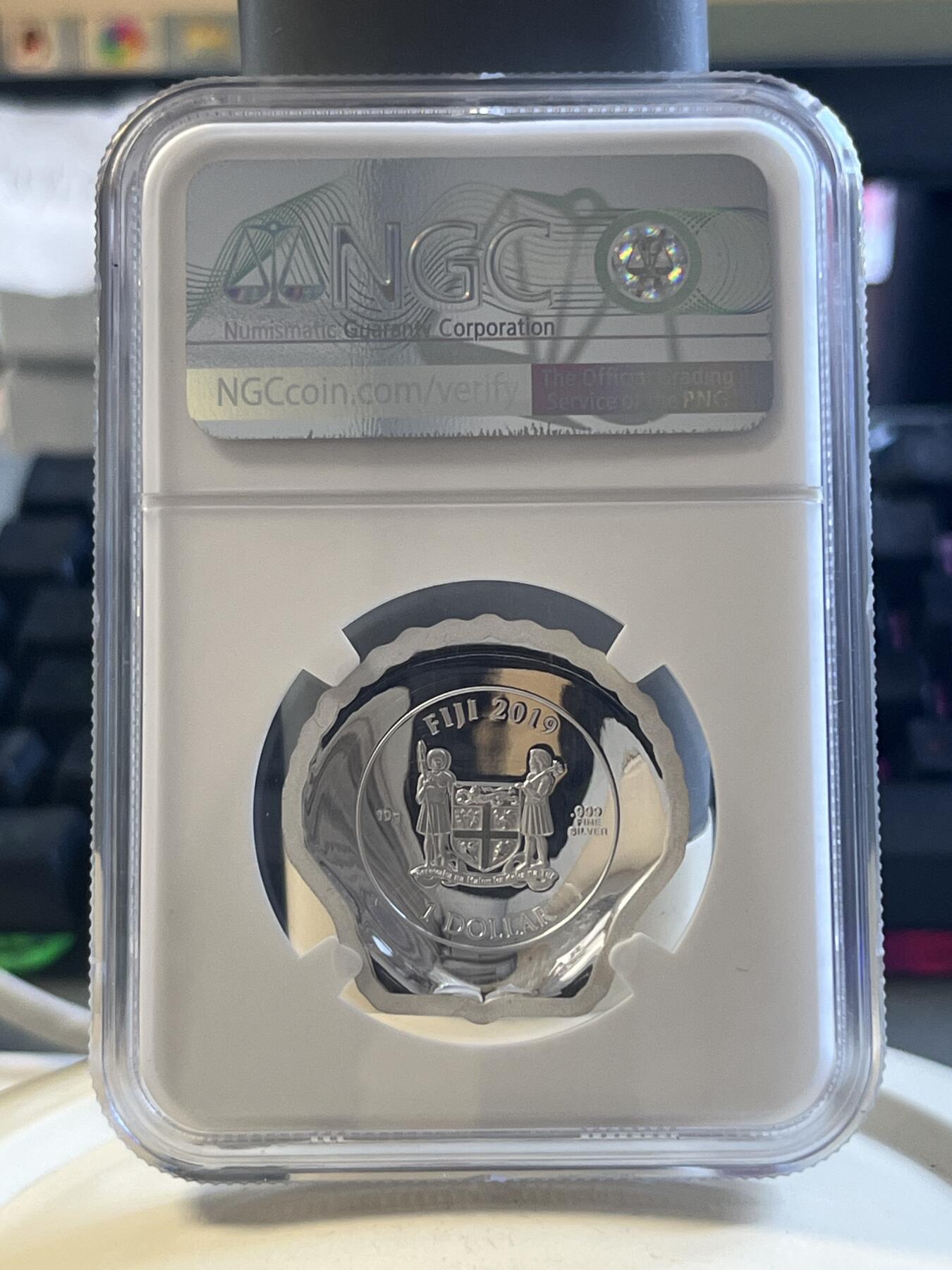 第173期拍卖【长期征集拍品】 斐济i2019年贝壳异形10克纪念银币NGC-PF70首原盒证书，10克，999银，发行10000枚