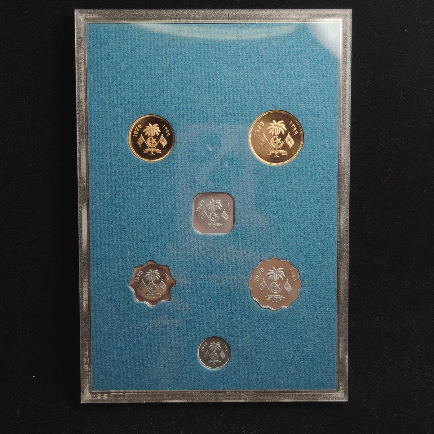 【铜匠收藏】★第125加场★精品币章场，200包邮，不满200.支付运费5元。《接受代拍 代送NGC评级》 原盒proof 马尔代夫1979年1.2.5.10.25.50拉雷硬币6枚精制套币