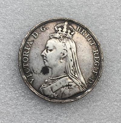 世界钱币专场拍卖 - 1891年英国维多利亚女王高冠马剑1克朗流通银币  28克 92.5%银