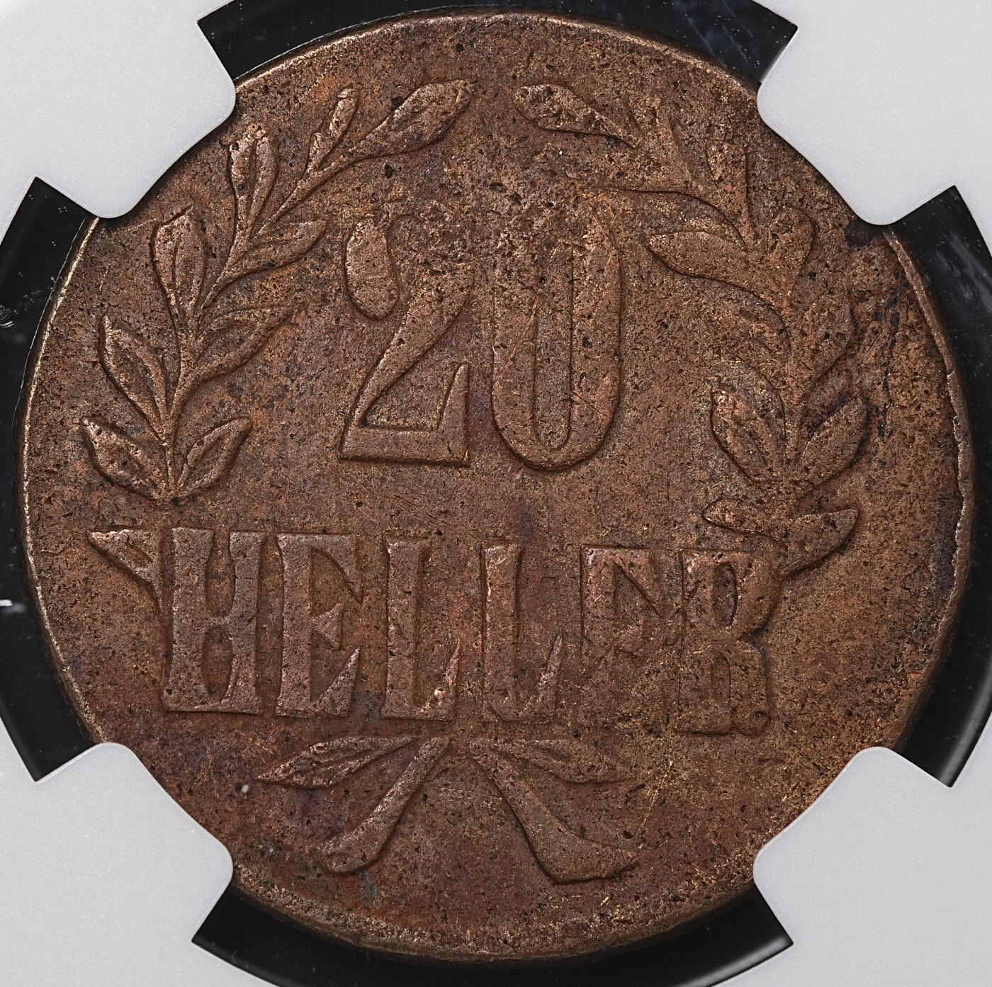 修遠堂世界钱币第八十三期 NGC评级 1916年德属东非20 HELLER铜币两枚 黄铜，红铜各一枚