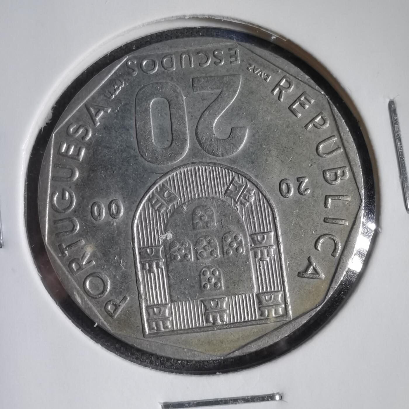 沼泽如烟--第833场 葡萄牙2000年20埃斯库多
