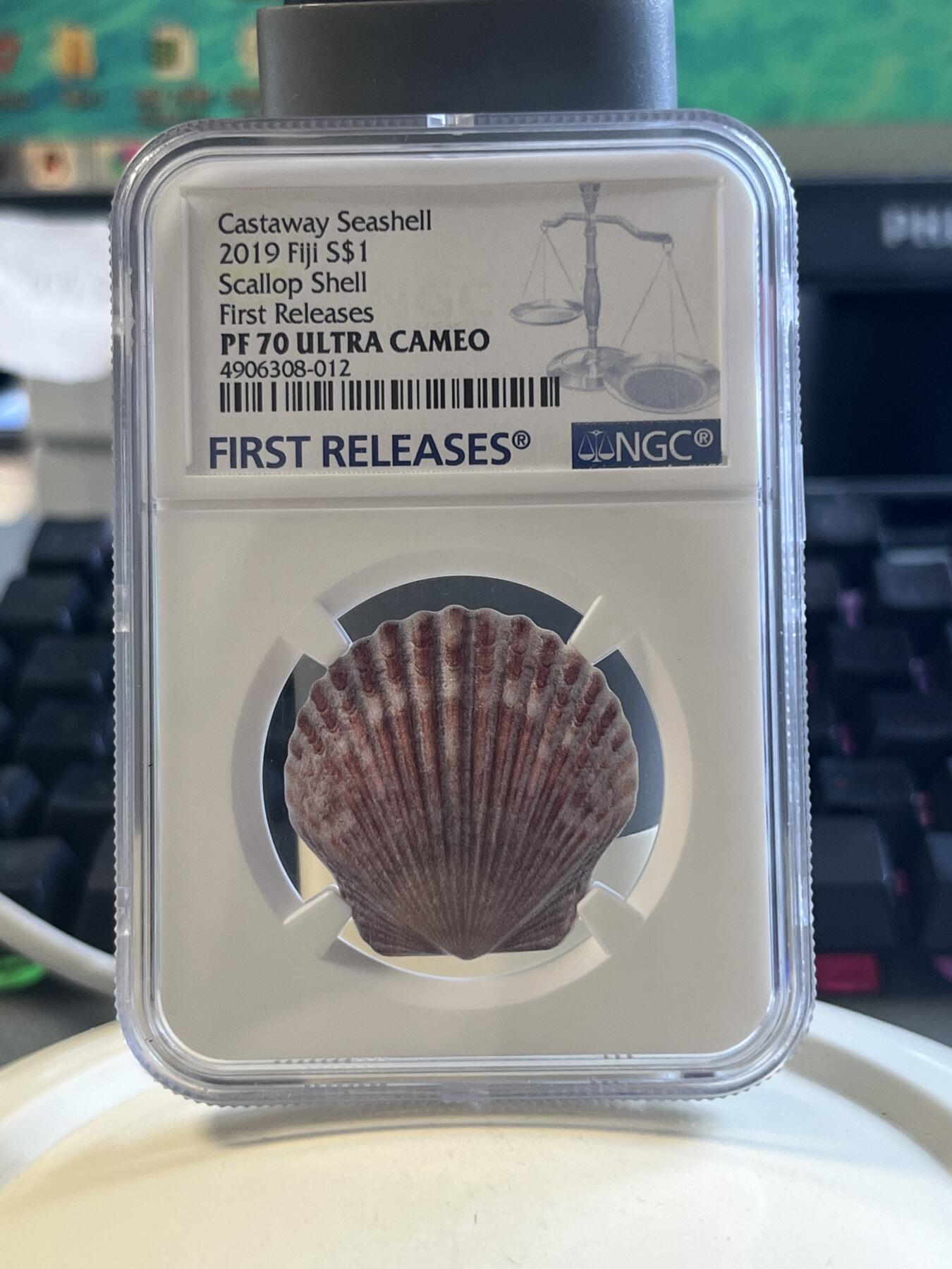 第173期拍卖【长期征集拍品】 斐济i2019年贝壳异形10克纪念银币NGC-PF70首原盒证书，10克，999银，发行10000枚