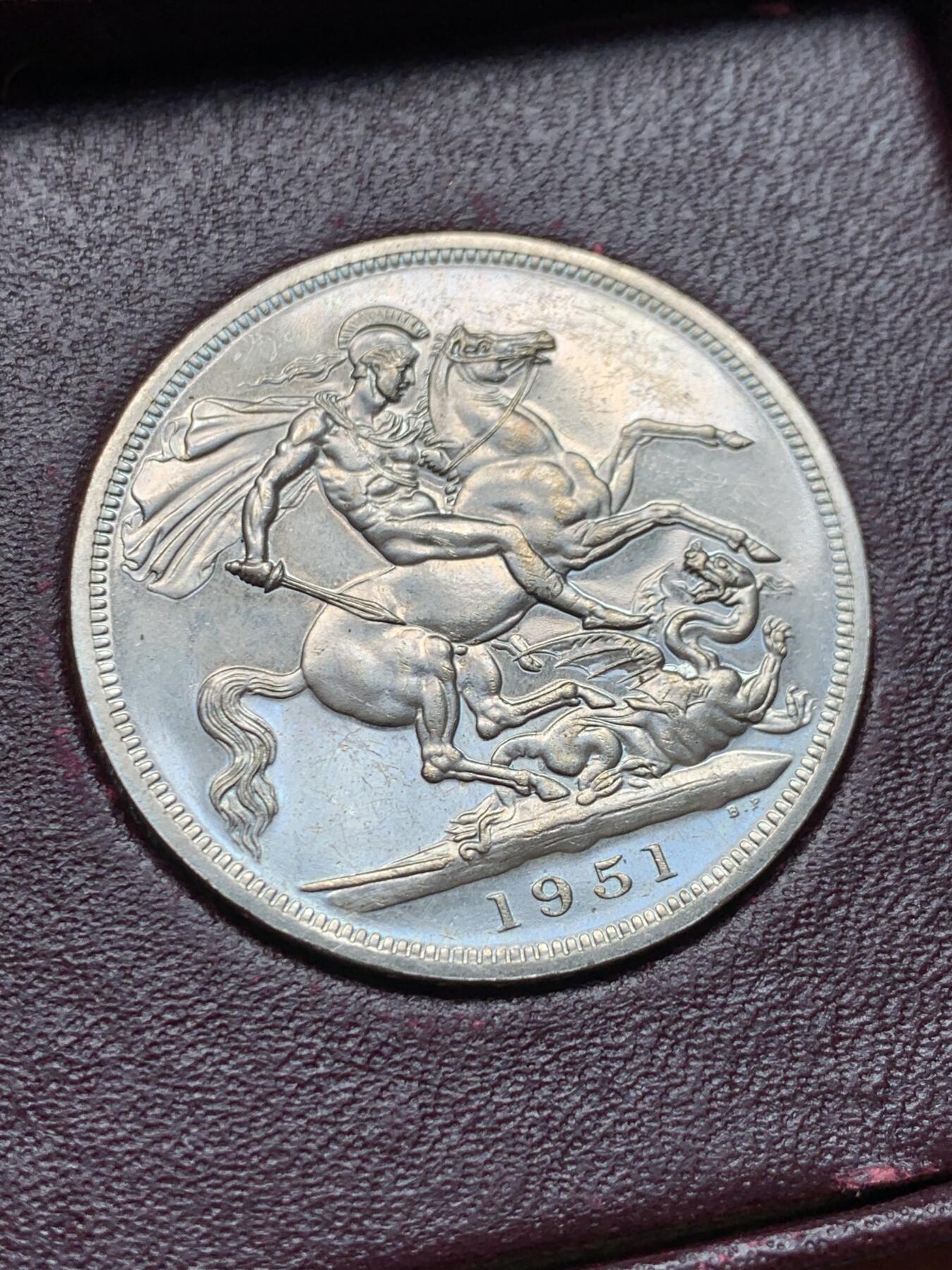 《竞宝斋》第416场 周日，周一，2场连拍 （全场包邮） 英国1951镍马剑乔治六世克朗 带红色原盒和证书