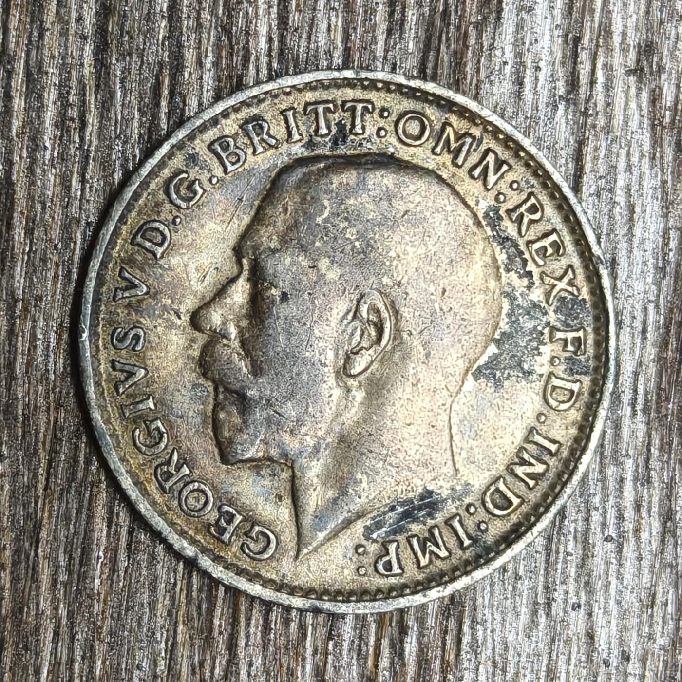 【铜匠收藏】★第130加场★精品币章场，200包邮，不满200.支付运费5元。《接受代拍 代送NGC评级》 英国 1915年 乔治五世 3便士 银币