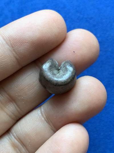 《竞宝斋》第417场 周日，周一，2场连拍 （全场包邮） 泰国18世纪子弹银屁股锭 1泰铢 14.6g 拉玛四世/五世