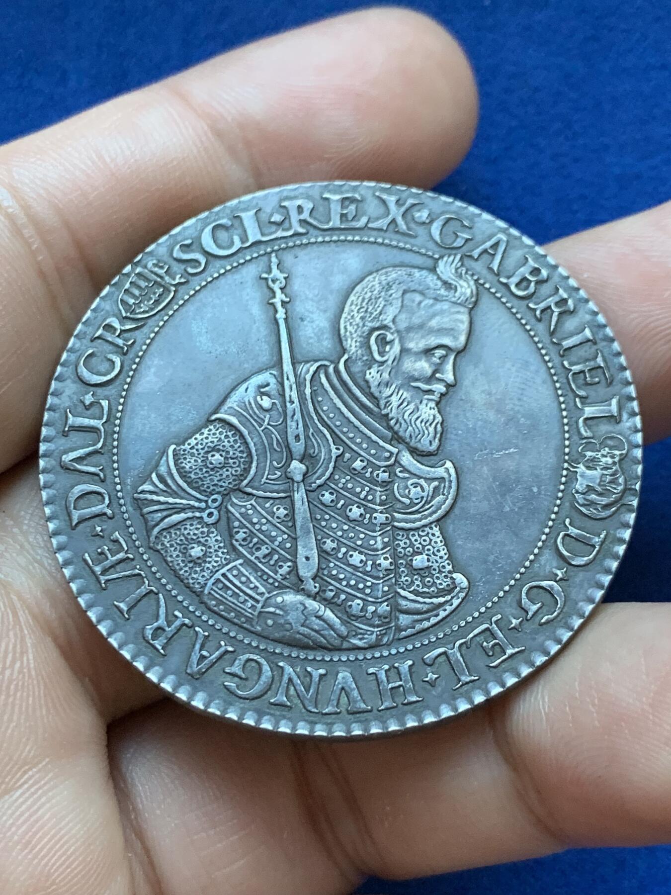 《竞宝斋》第417场 周日，周一，2场连拍 （全场包邮） 1621年特兰西瓦尼亚泰勒 真银假币 约650银 28.5克