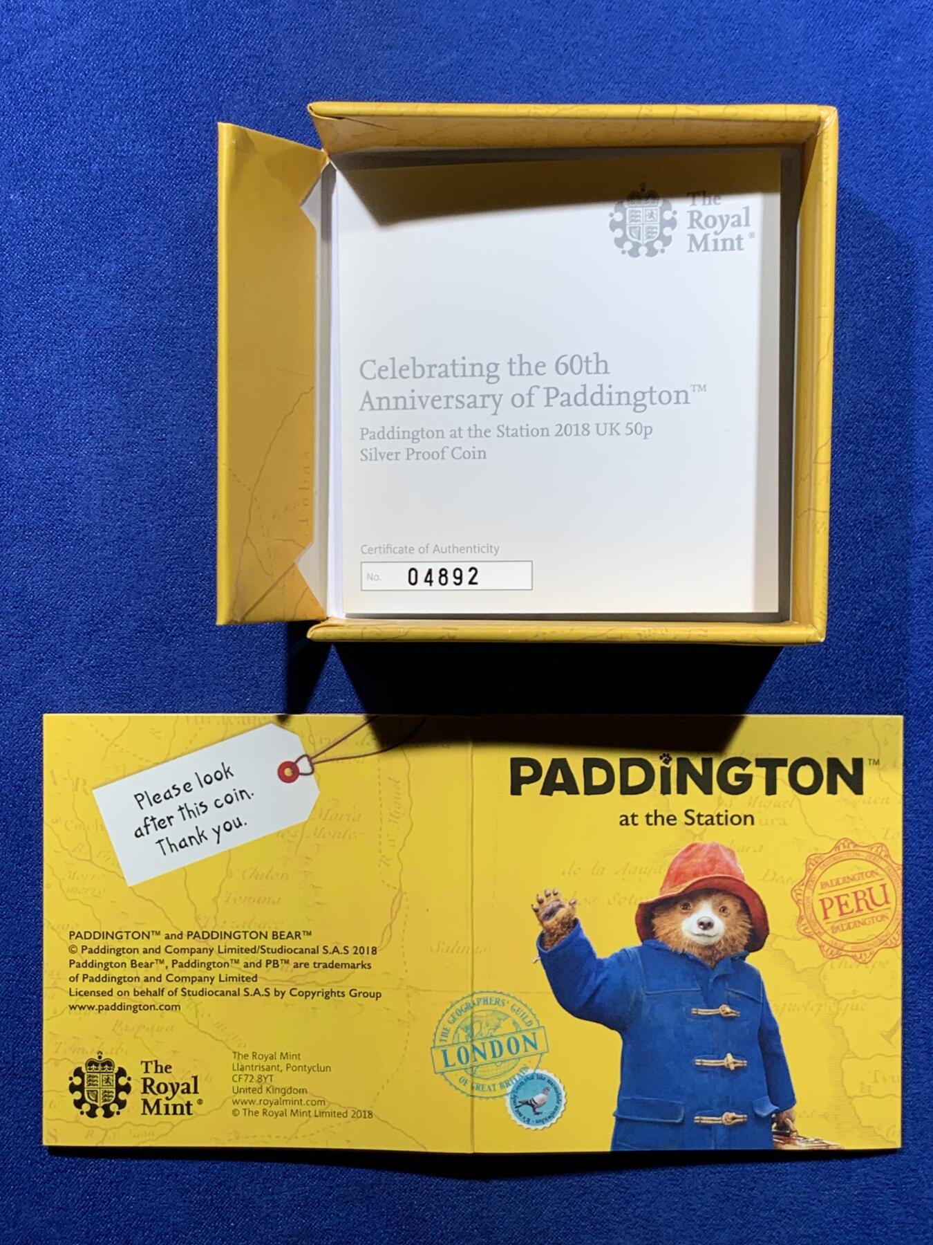 《竞宝斋》第417场 周日，周一，2场连拍 （全场包邮） 英国2018年50便士精制彩色银币 帕丁顿熊在车站 发行量6万枚 盒证全