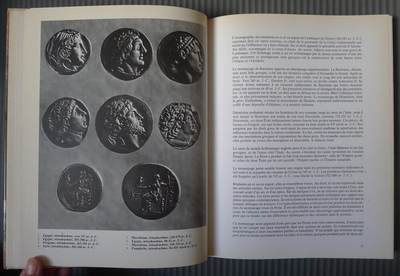 世界钱币章牌书籍专场拍卖11.01 一本关于世界钱币的书4