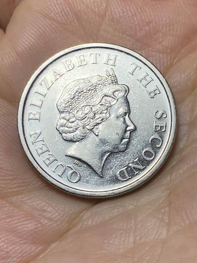 2025年第八十七场(总第一百一十三场）外国好品散币(免佣金) 东加勒比2010年25分(伊丽莎白二世老年版，镀镍钢材质有磁版，首发年)