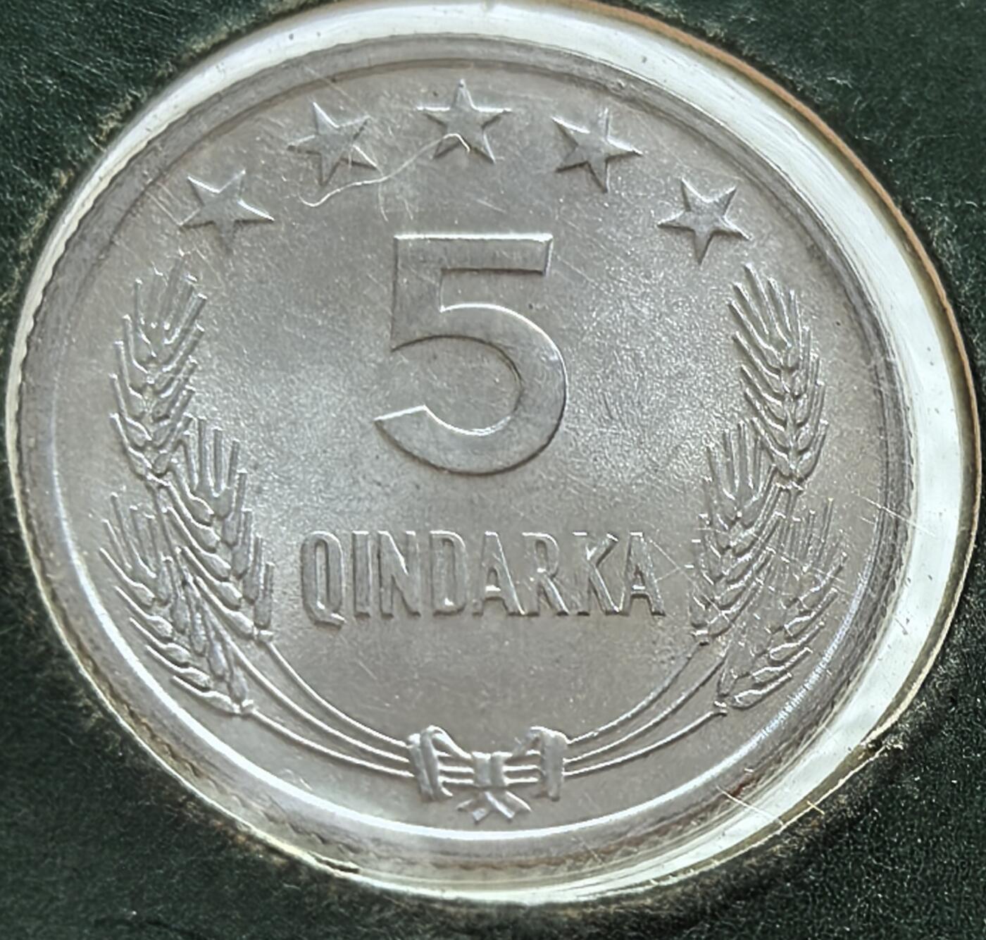 外国优质老铜币纪念币银币专场，周六晚上九点倒数截拍，满百包邮，周日发货,可寄存半年，喜欢朋友微信扫描二维码可直接参拍 待标题