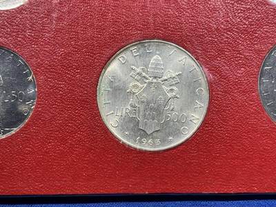 《竞宝斋》第417场 周日，周一，2场连拍 （全场包邮） 梵蒂冈1963年8枚装套币，含1枚500里拉银币。