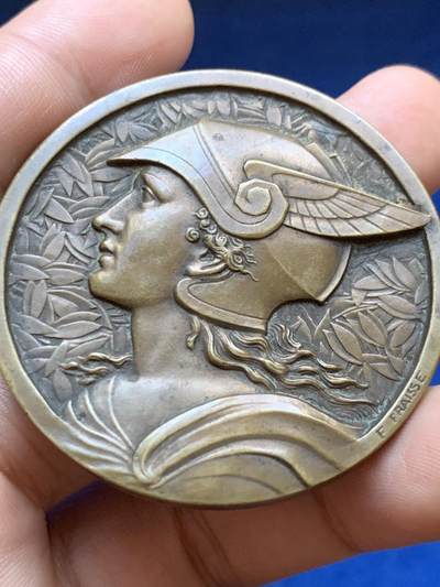 《竞宝斋》第417场 周日，周一，2场连拍 （全场包邮） 法国射击比赛纪念铜章 59.5克 49.8mm 三角铜标