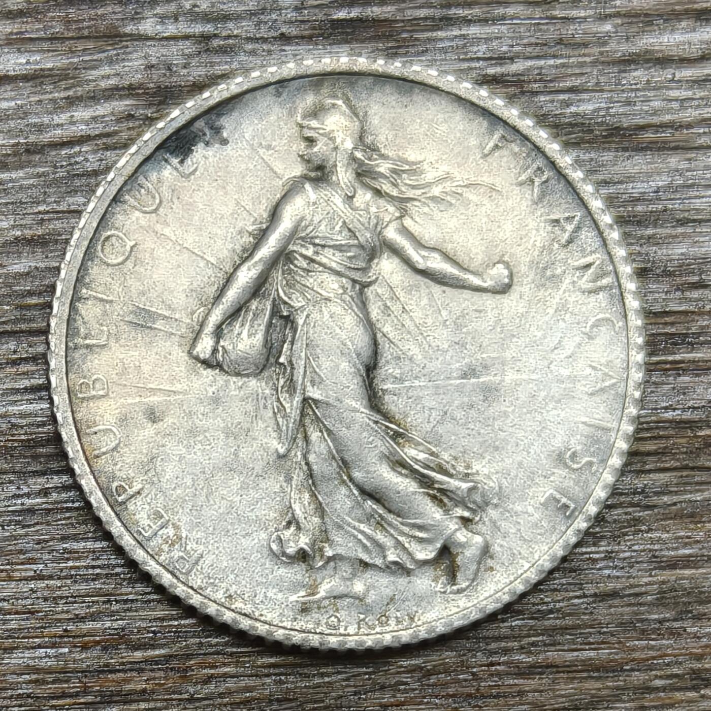 【铜匠收藏】★第130加场★精品币章场，200包邮，不满200.支付运费5元。《接受代拍 代送NGC评级》 法国 1916年 1法郎 银币 播种女神