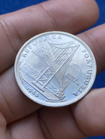 《竞宝斋》第417场 周日，周一，2场连拍 （全场包邮） 葡萄牙1966年大桥20埃斯库多纪念银币