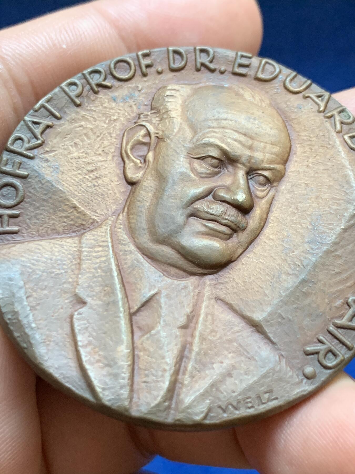 《竞宝斋》第417场 周日，周一，2场连拍 （全场包邮） 爱德华·霍尔茨迈尔教授博士维也纳钱币陈列馆馆长纪念铜章 55.2克 49.6mm 高浮雕