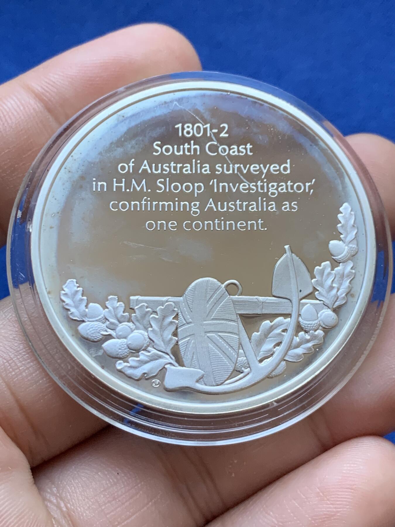 《竞宝斋》第417场 周日，周一，2场连拍 （全场包邮） 蒙巴顿大英海洋史精制银章，37.4克，44.2mm，925银，比马剑大一圈，侧银标。1801英军测绘掌控澳洲海岸。此套银章铭刻了大英王霸世界海权的每次关键，宏大史诗，设计华美，收藏价值极高。