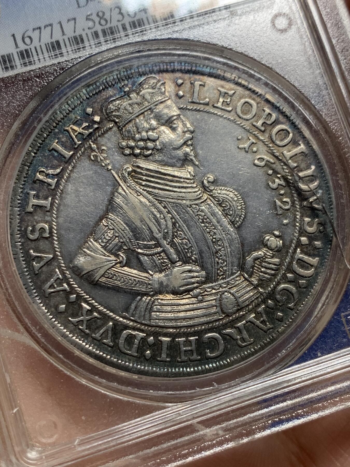 《竞宝斋》第417场 周日，周一，2场连拍 （全场包邮） PCGS AU58 奥地利 神罗 1632年 利奥波德五世 1泰勒 银币 人像纹章深打 细节丰富 五彩老包浆 盒子有裂不影响币