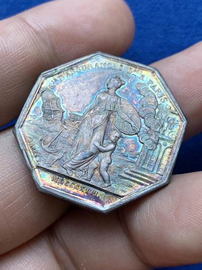 《竞宝斋》第417场 周日，周一，2场连拍 （全场包邮） 法国 巴黎 火灾互助保险 八角银质代币 12.15g 30.6mm 早期油灯边铭 正面路易十八 背面女神护着孩子 五彩包浆