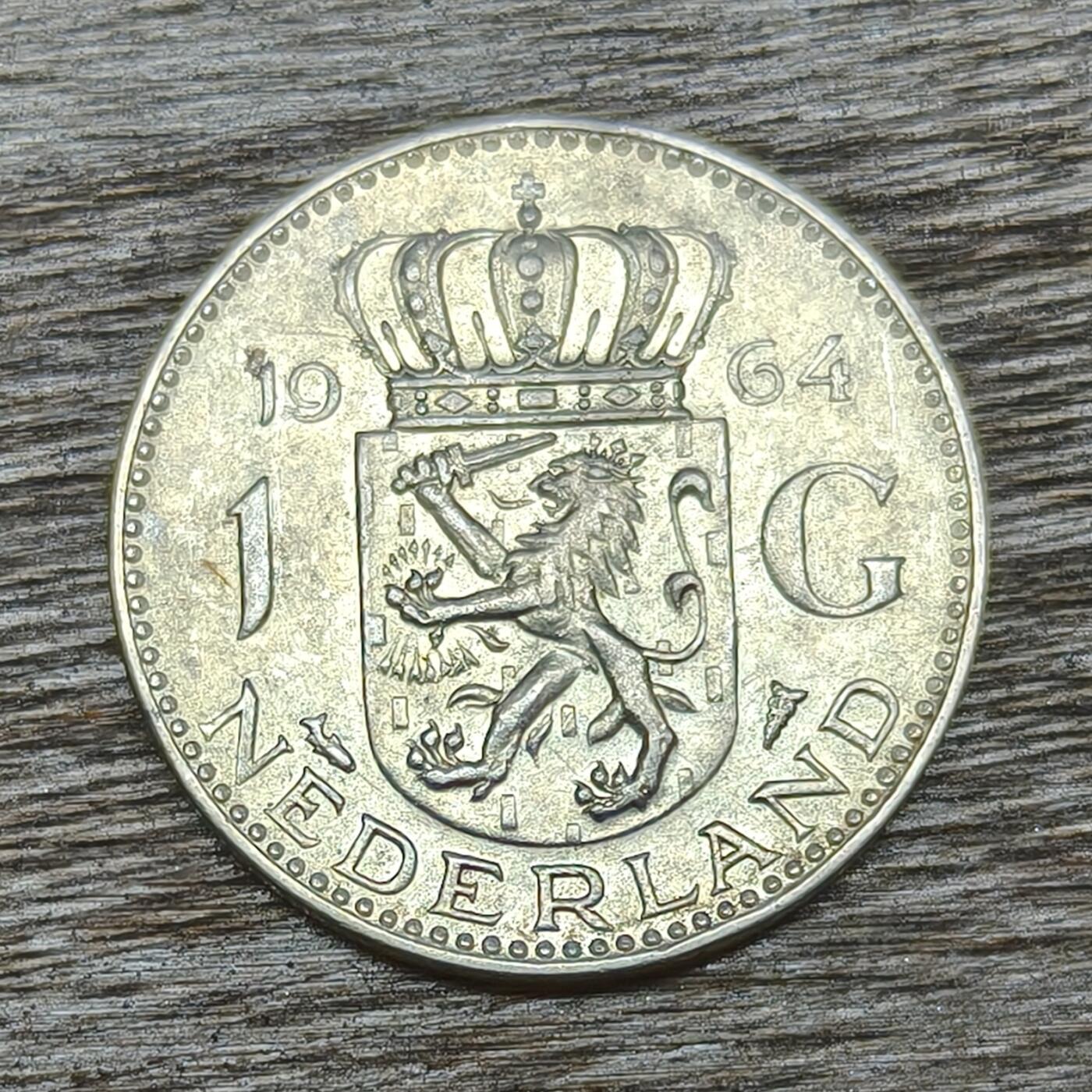 【铜匠收藏】★第130加场★精品币章场，200包邮，不满200.支付运费5元。《接受代拍 代送NGC评级》 荷兰 1964年 1盾 朱莉阿娜女王 银币