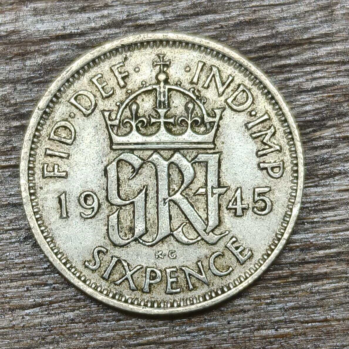 【铜匠收藏】★第130加场★精品币章场，200包邮，不满200.支付运费5元。《接受代拍 代送NGC评级》 英国 1945年 6便士 乔治六世 银币