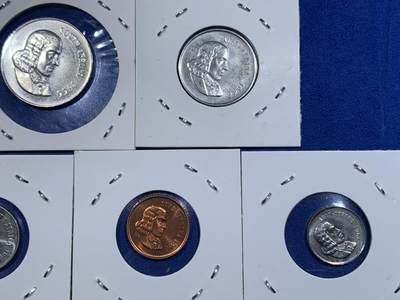 《竞宝斋》第417场 周日，周一，2场连拍 （全场包邮） 七枚一组 南非1966年套币，无包装，品相佳，含1兰特银币，PL质感，15克，0.800银。