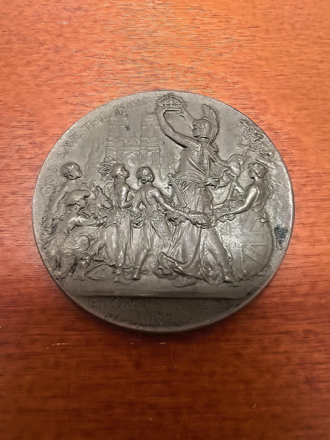 长老汇蛇年精选第四十三场拍卖 1902英国爱德华七世夫妇加冕典礼铜章，40MM，22.4克，UNC