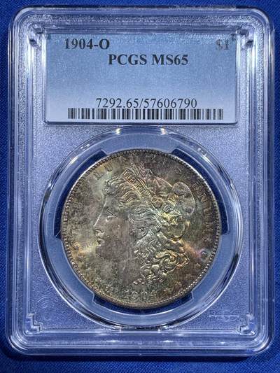 《竞宝斋》第417场 周日，周一，2场连拍 （全场包邮） - PCGS MS65 美国 1904-O 摩根银币 正反面都有五彩包浆 像火烧云一样绚丽