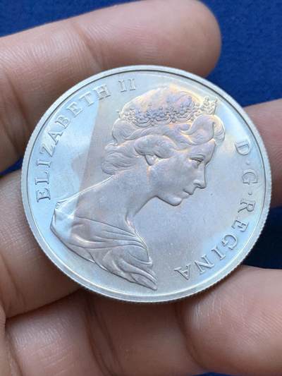 《竞宝斋》第417场 周日，周一，2场连拍 （全场包邮） 直布罗陀1967年城堡和钥匙1克朗银币 500银 28.28克