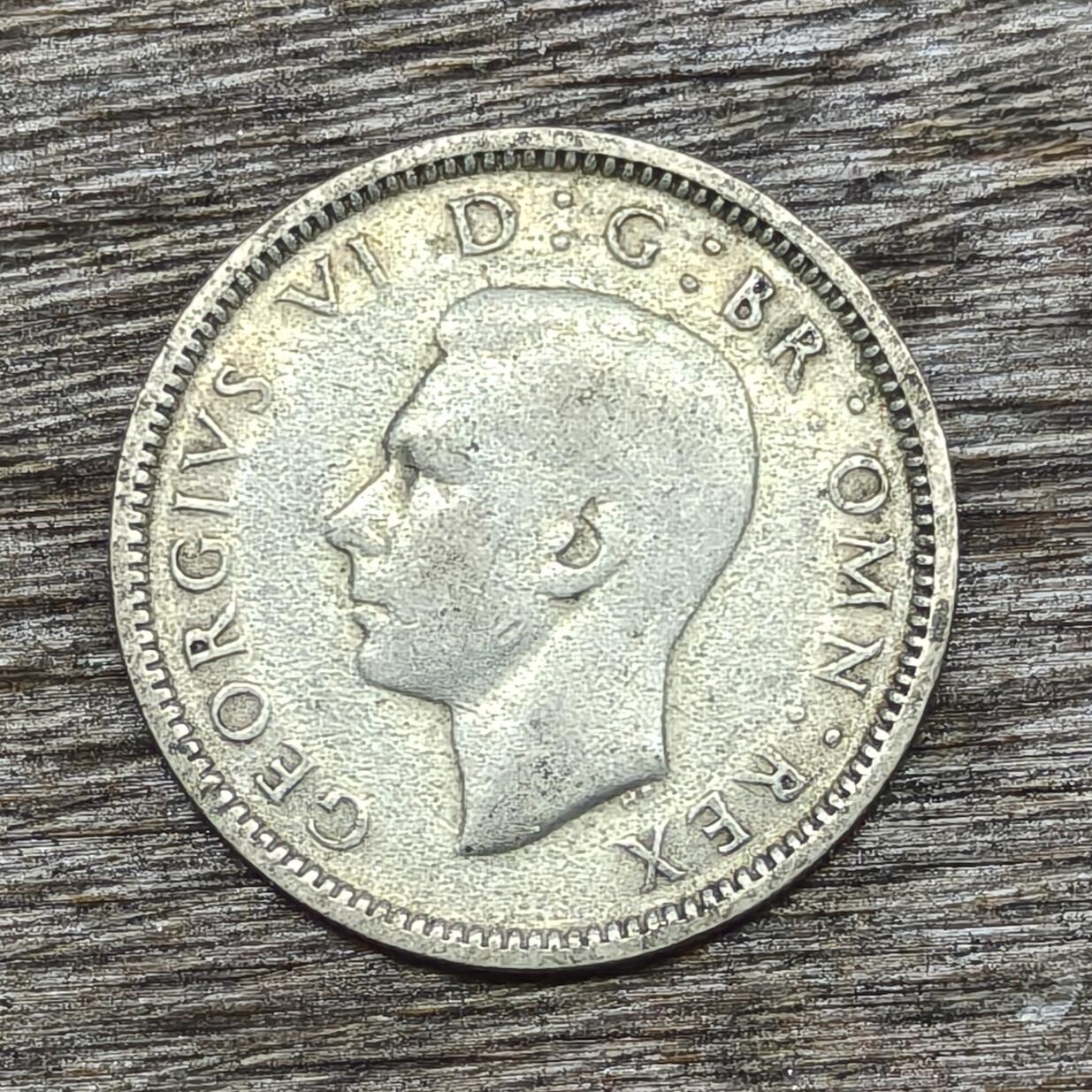 【铜匠收藏】★第130加场★精品币章场，200包邮，不满200.支付运费5元。《接受代拍 代送NGC评级》  英国 1942年 6便士 乔治六世 银币