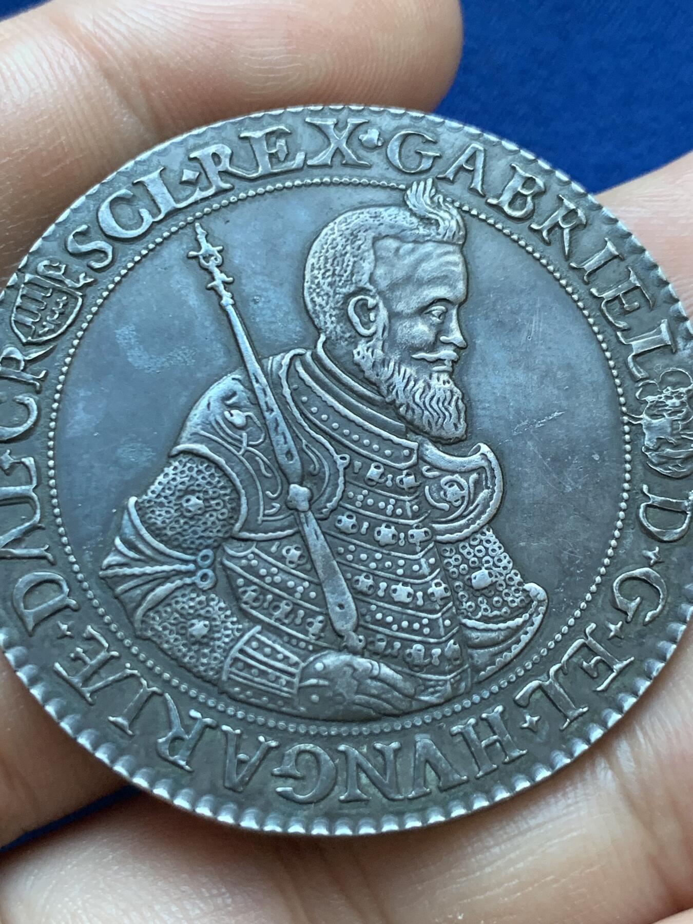 《竞宝斋》第417场 周日，周一，2场连拍 （全场包邮） 1621年特兰西瓦尼亚泰勒 真银假币 约650银 28.5克