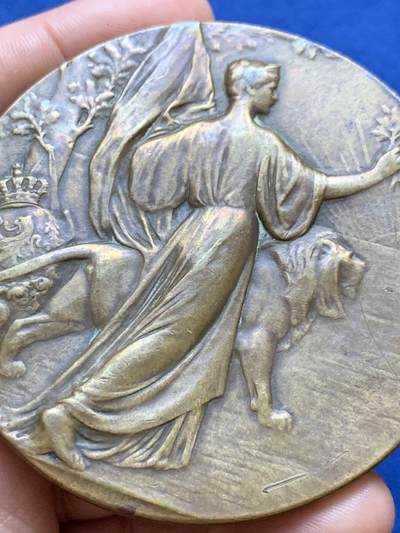 《竞宝斋》第417场 周日，周一，2场连拍 （全场包邮） 1930年比利时独立100周年纪念大铜章 131.2克 69.5mm