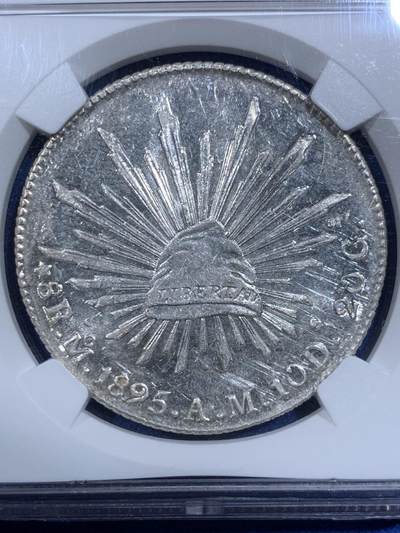 《竞宝斋》第417场 周日，周一，2场连拍 （全场包邮） NGC MS61 墨西哥 1895年 花边鹰洋 MO AM 8瑞尔 银币 这枚底板干净光度十足 适合喜欢银光的朋友收藏 低评